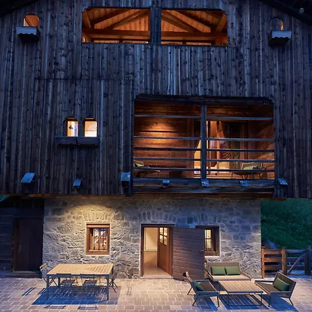 Beautiful Barn With Garden And Stunning View Chalet